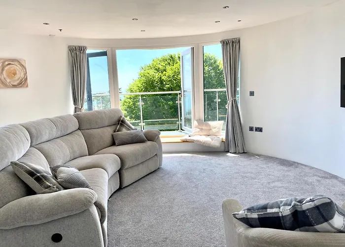 One Of The Best Properties In Lyme! Breathtaking Views Across The Whole Bay. 3 Stories With 2 Tier Veranda Around The Property. Sleeps 6
