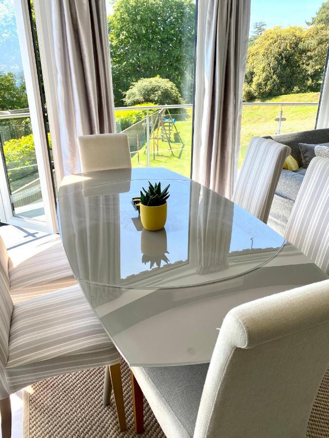One Of The In Lyme! Breathtaking Views Across The Whole Bay. 3 Stories With 2 Tier Veranda Around The Property. Sleeps 6