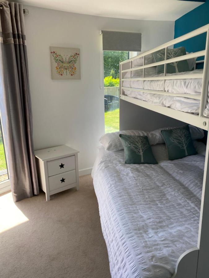 One Of The In Lyme! Breathtaking Views Across The Whole Bay. 3 Stories With 2 Tier Veranda Around The Property. Sleeps 6 * Lyme Regis