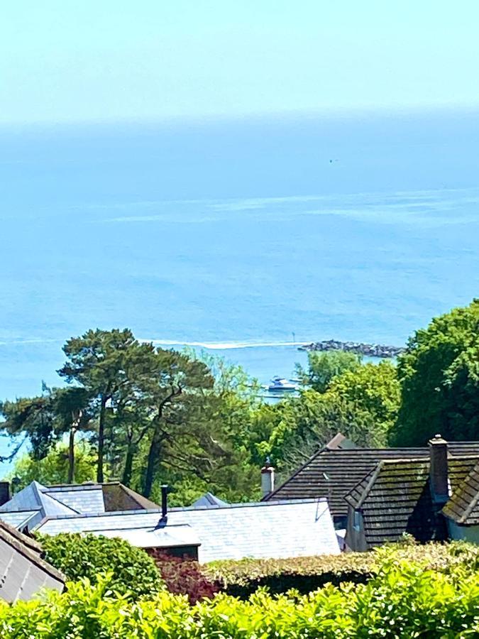 Vakantiehuis One Of The In Lyme! Breathtaking Views Across The Whole Bay. 3 Stories With 2 Tier Veranda Around The Property. Sleeps 6 *